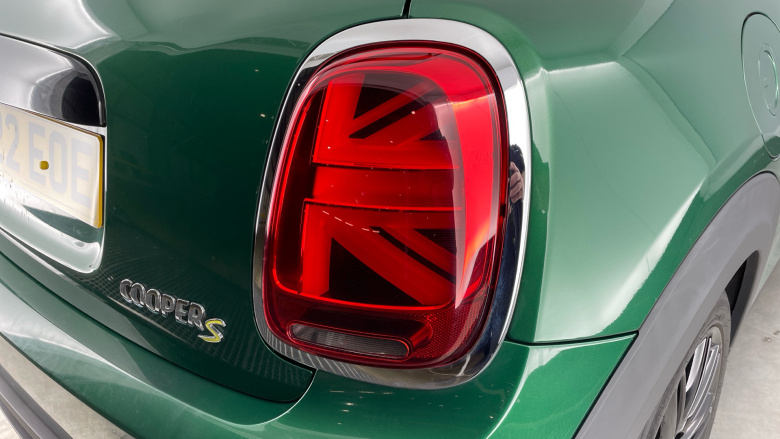 MINI Hatchback 135kW Cooper S Level 2 33kWh 3dr Auto Electric Hatchback